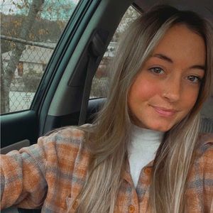 Meet your Posher, Jaclyn